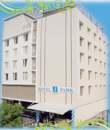Hotel-S-Park Khammam Екстер'єр фото